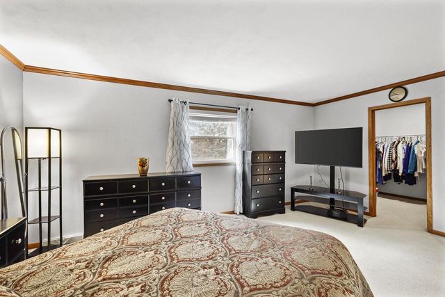 230 White Tail Drive, Sun Prairie, WI 53590