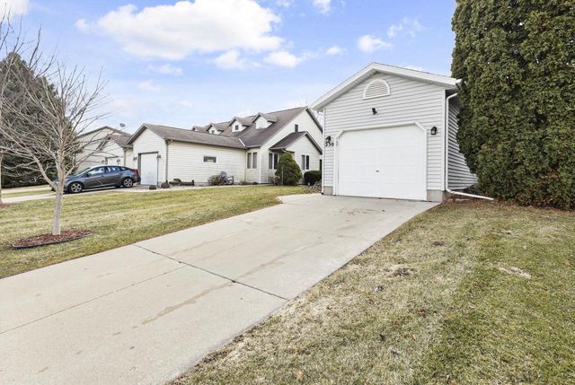 230 White Tail Drive, Sun Prairie, WI 53590