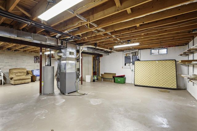 230 White Tail Drive, Sun Prairie, WI 53590