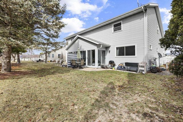 230 White Tail Drive, Sun Prairie, WI 53590