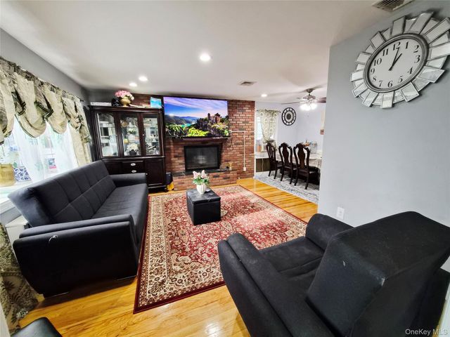 225 E Mineola Avenue, Valley Stream, NY 11580