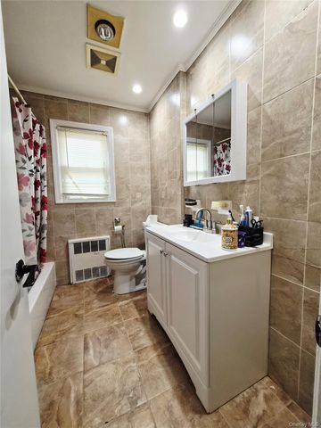 225 E Mineola Avenue, Valley Stream, NY 11580