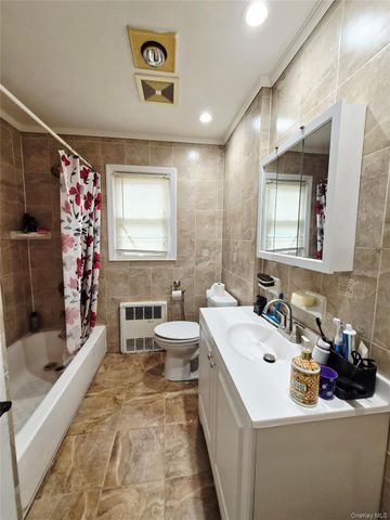 225 E Mineola Avenue, Valley Stream, NY 11580