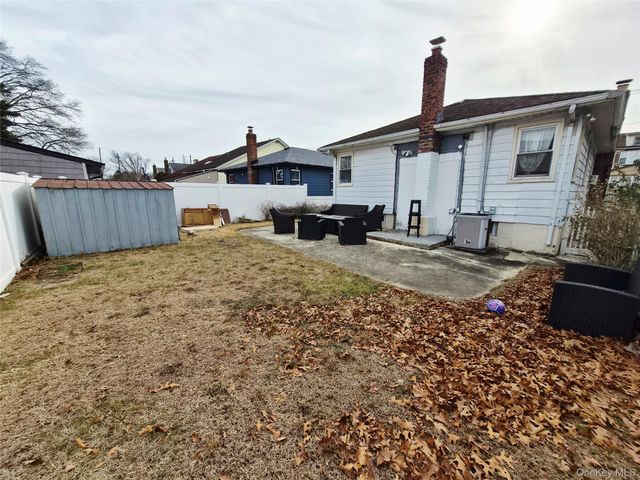 225 E Mineola Avenue, Valley Stream, NY 11580