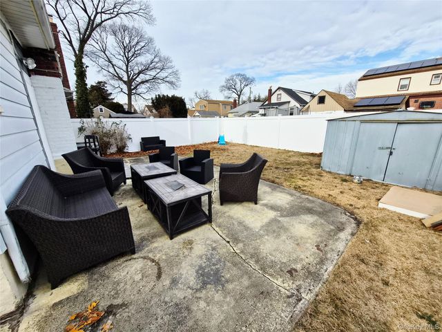225 E Mineola Avenue, Valley Stream, NY 11580