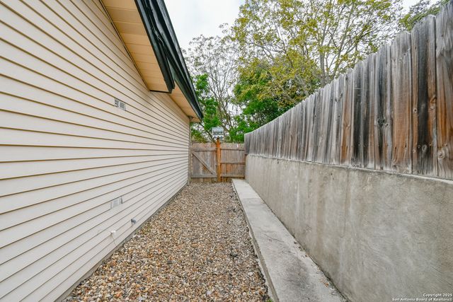 12605 Moss Hollow, Live Oak, TX 78233