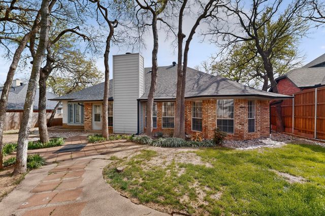 1405 Briar Drive, Bedford, TX 76022