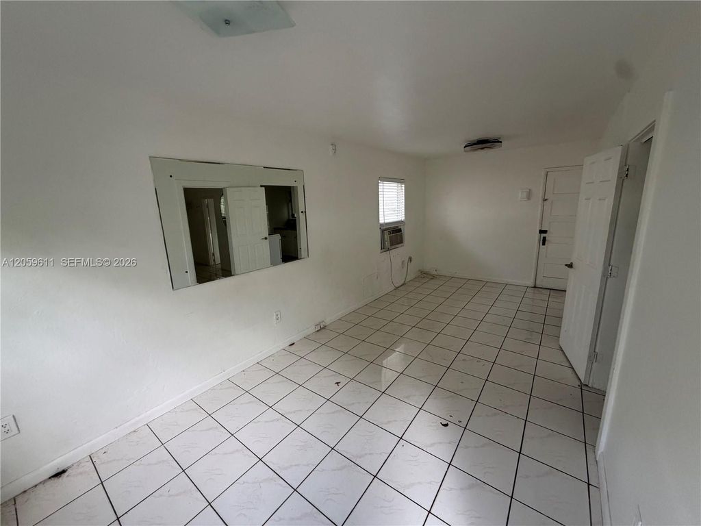2430 SW 25th Ter 3, Miami, FL 33133