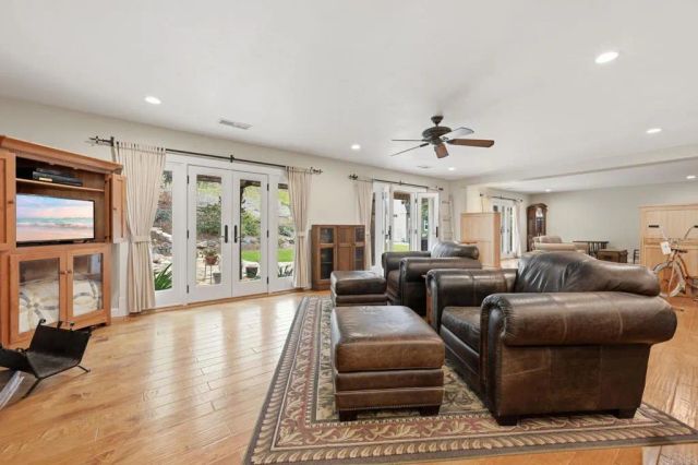 1454 La Plaza Drive, San Marcos, CA 92078