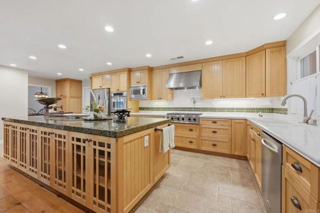 1454 La Plaza Drive, San Marcos, CA 92078