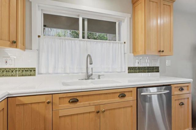 1454 La Plaza Drive, San Marcos, CA 92078