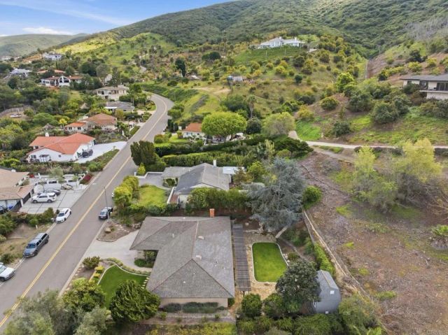 1454 La Plaza Drive, San Marcos, CA 92078