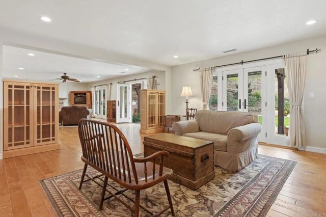 1454 La Plaza Drive, San Marcos, CA 92078