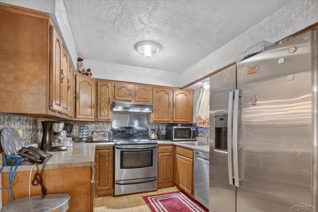 3325 Hampshire Avenue, Flint, MI 48504