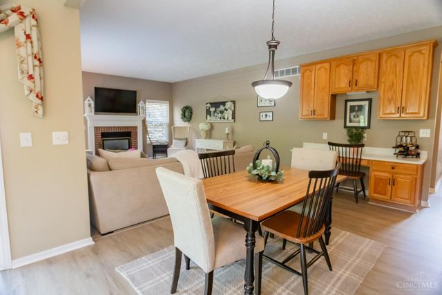 2956 Parkwalk Dr, Green Twp, OH 45239