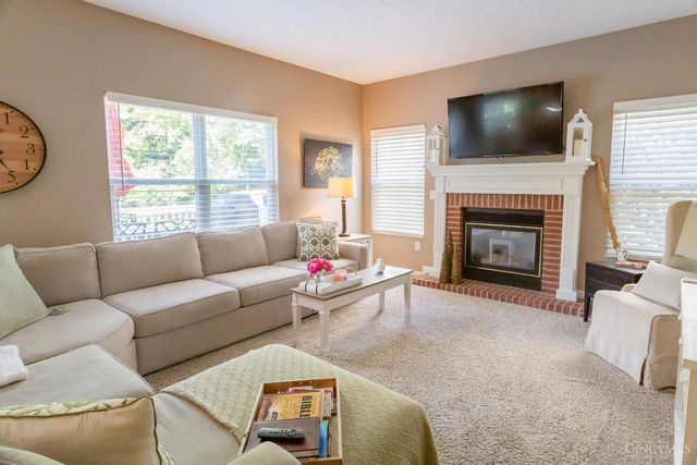 2956 Parkwalk Dr, Green Twp, OH 45239