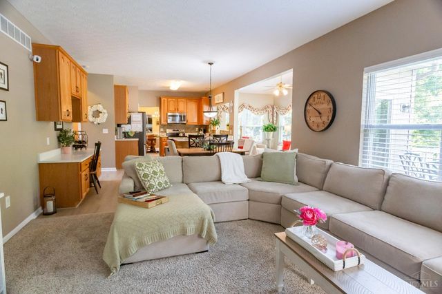 2956 Parkwalk Dr, Green Twp, OH 45239