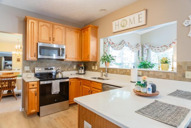 2956 Parkwalk Dr, Green Twp, OH 45239
