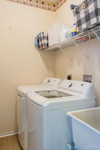 2956 Parkwalk Dr, Green Twp, OH 45239