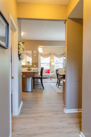 2956 Parkwalk Dr, Green Twp, OH 45239