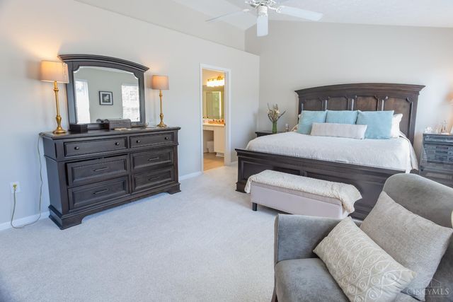 2956 Parkwalk Dr, Green Twp, OH 45239