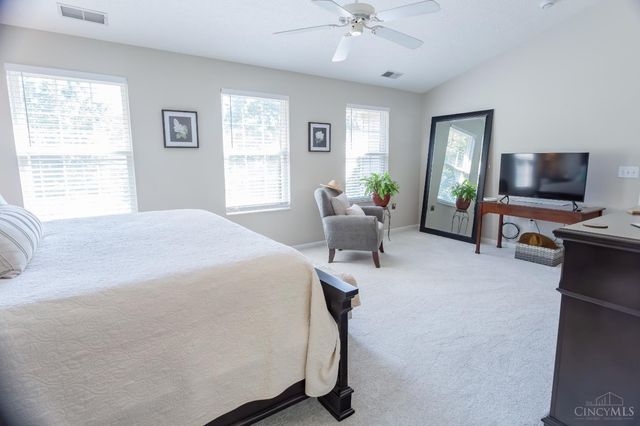 2956 Parkwalk Dr, Green Twp, OH 45239