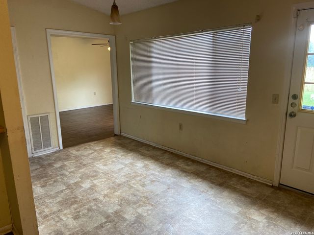 5807 OAK RUN ST, San Antonio, TX 78247