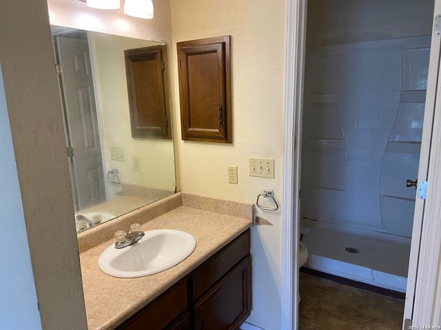 5807 OAK RUN ST, San Antonio, TX 78247