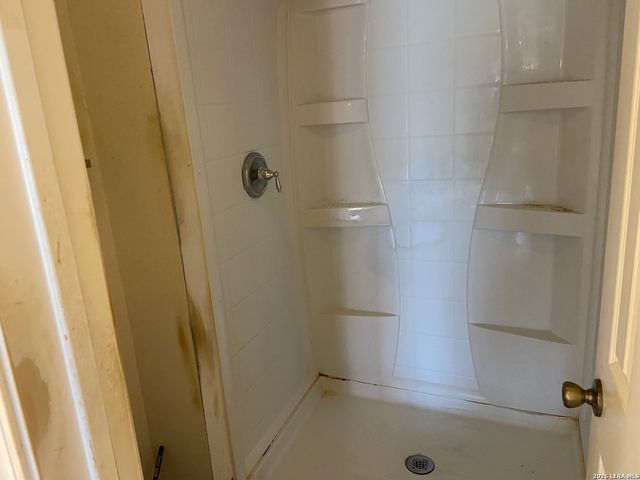 5807 OAK RUN ST, San Antonio, TX 78247