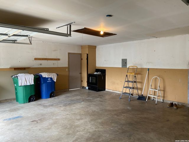 5807 OAK RUN ST, San Antonio, TX 78247