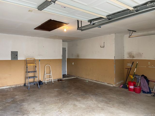 5807 OAK RUN ST, San Antonio, TX 78247