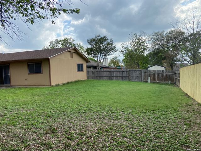 5807 OAK RUN ST, San Antonio, TX 78247