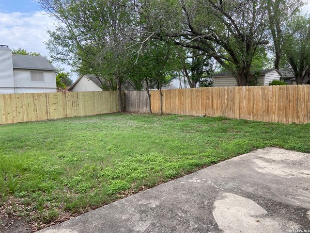 5807 OAK RUN ST, San Antonio, TX 78247