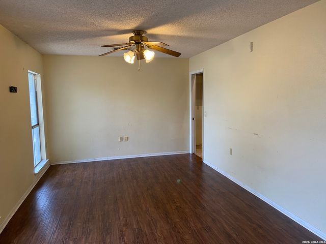 5807 OAK RUN ST, San Antonio, TX 78247
