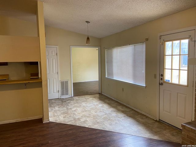 5807 OAK RUN ST, San Antonio, TX 78247