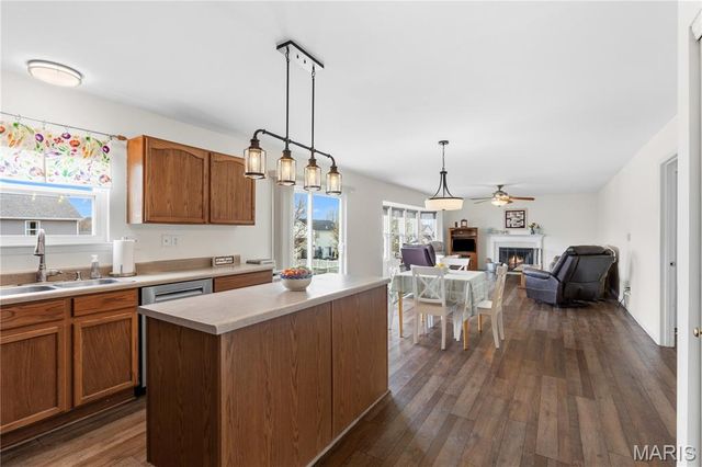 703 Timber Oaks Drive, Wentzville, MO 63385