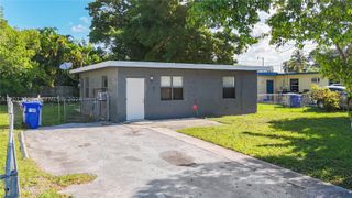 2419 NW 6th Ct, Pompano Beach, FL 33069