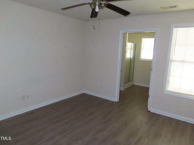 64 N Sussex Drive, Smithfield, NC 27577