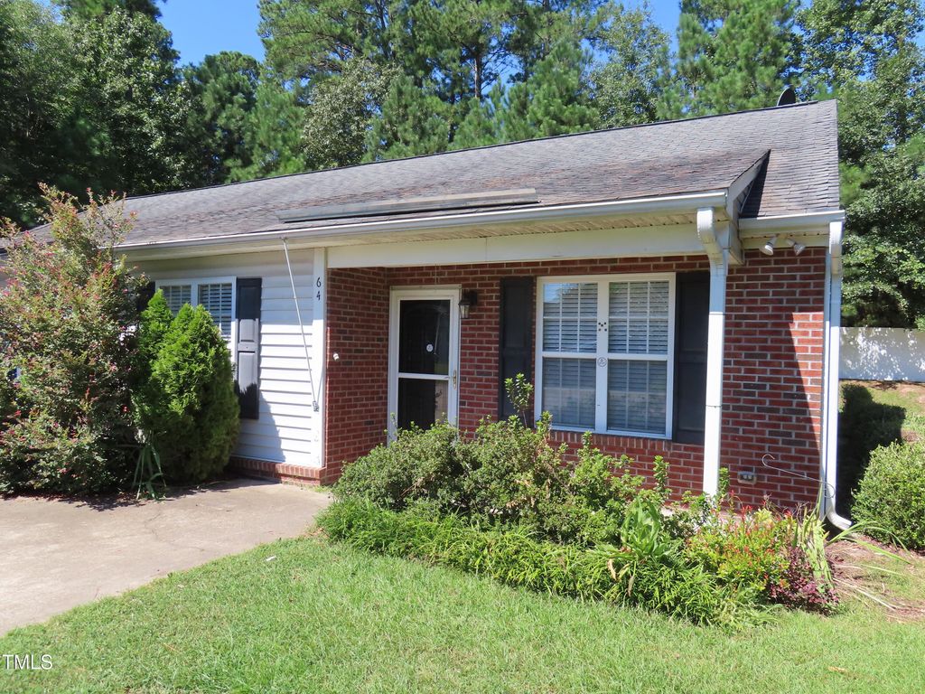 64 N Sussex Drive, Smithfield, NC 27577