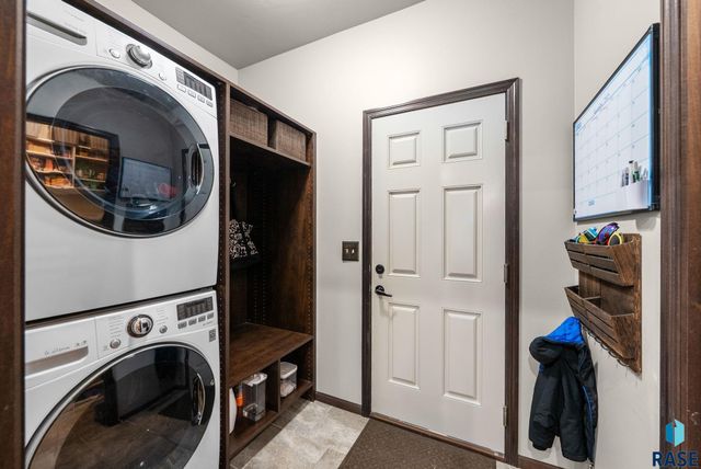 6341 S Badlands Ct Court, Sioux Falls, SD 57108