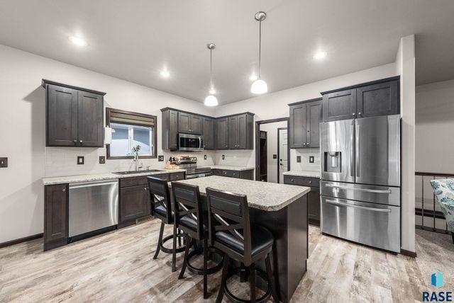 6341 S Badlands Ct Court, Sioux Falls, SD 57108