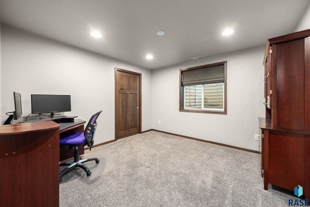 6341 S Badlands Ct Court, Sioux Falls, SD 57108