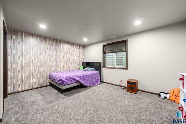 6341 S Badlands Ct Court, Sioux Falls, SD 57108