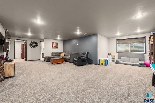 6341 S Badlands Ct Court, Sioux Falls, SD 57108