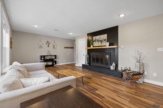 2734 EDEN LN, Rapid City, SD 57703