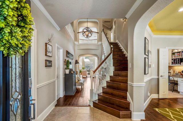 10203 Earlington Manor Drive, Spring, TX 77379