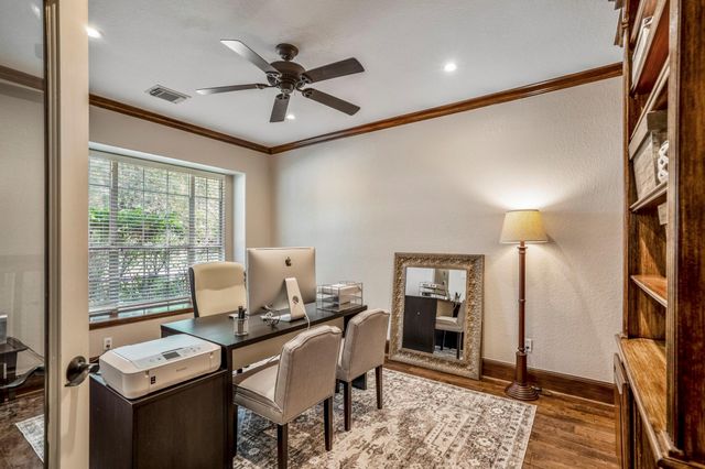 10203 Earlington Manor Drive, Spring, TX 77379