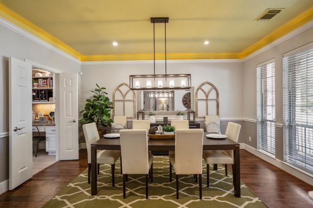 10203 Earlington Manor Drive, Spring, TX 77379