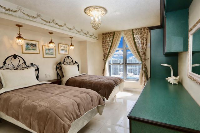 3530 Mystic Pointe Dr 2915, Aventura, FL 33180