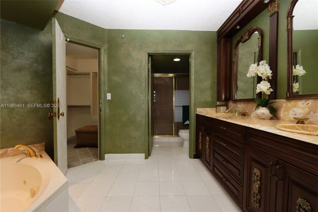 3530 Mystic Pointe Dr 2915, Aventura, FL 33180